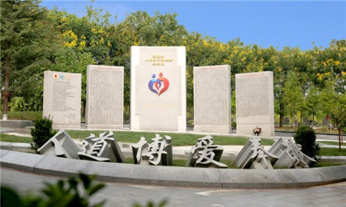 西安灞橋區(qū)陵墓 墓地陵園價格低服務(wù)好